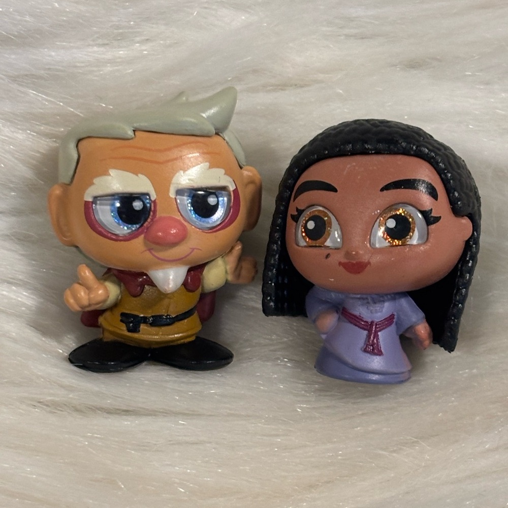Disney Doorables Wish Asha and Sabino Figures set
